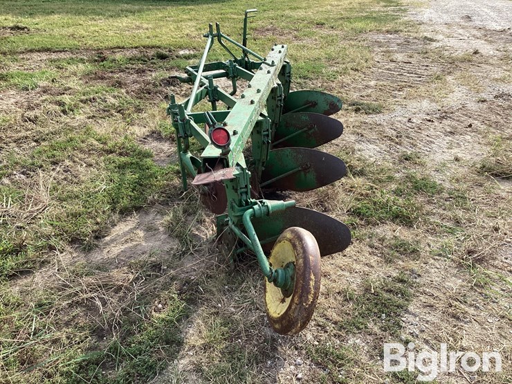 john-deere-3-pt-4-bottom-plow-image-8