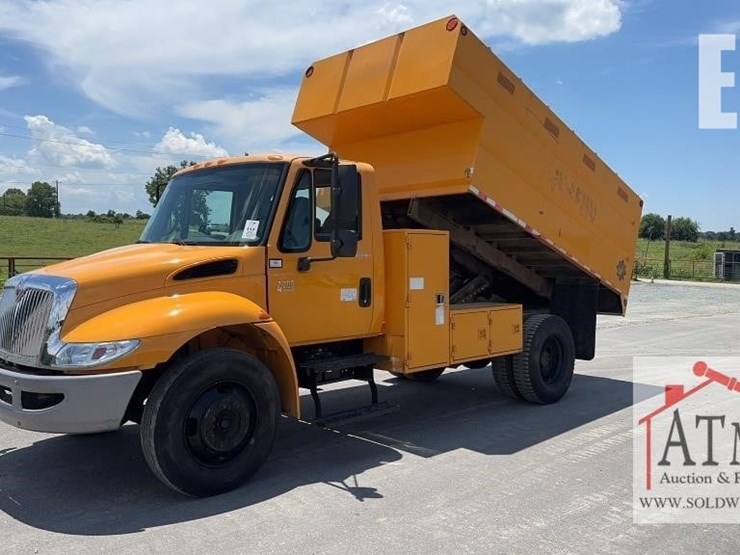 2004-international-durastar-4200-image-1