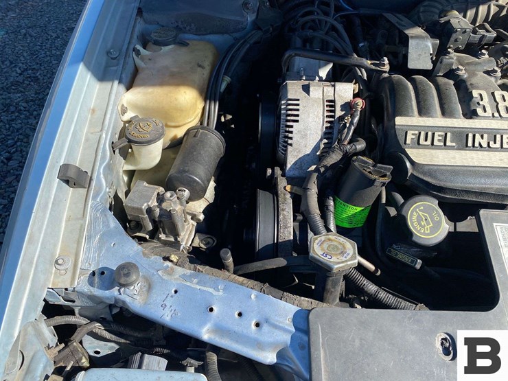 1991-lincoln-continental-sedan-image-32