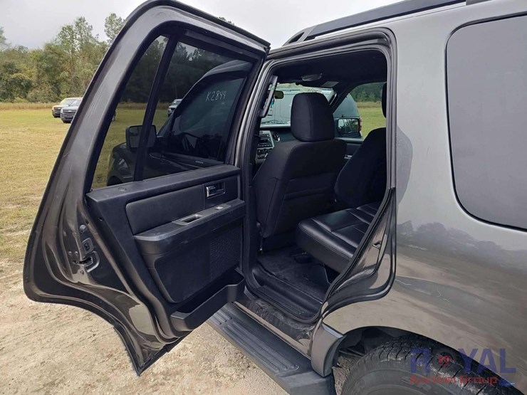 2016-ford-expedition-image-26