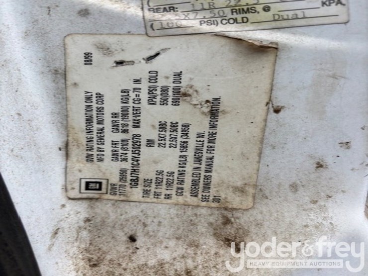 2000-chevrolet-3500-image-15