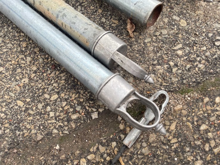 #14058-•-(8)-fence-posts-(o4)-image-3