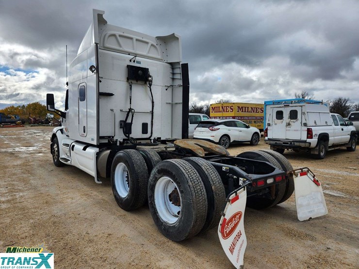 2019-peterbilt-579-image-3