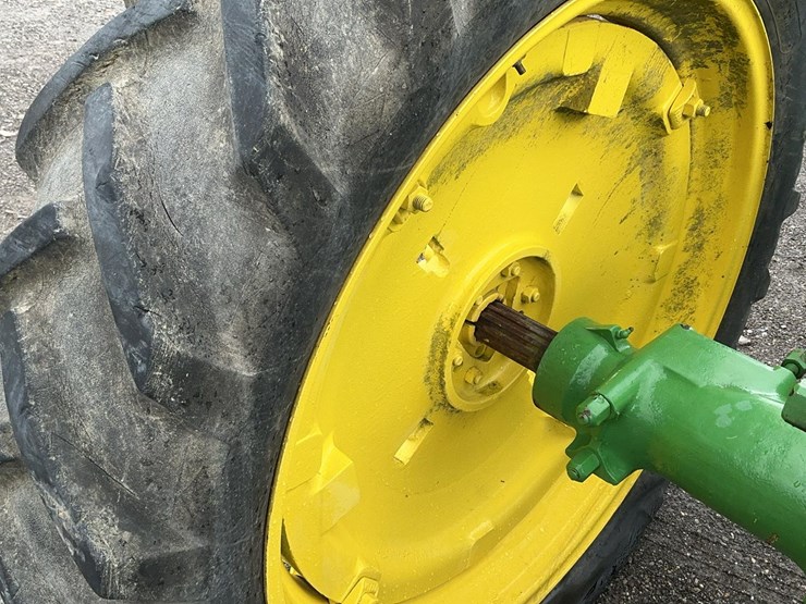 john-deere-b-image-17