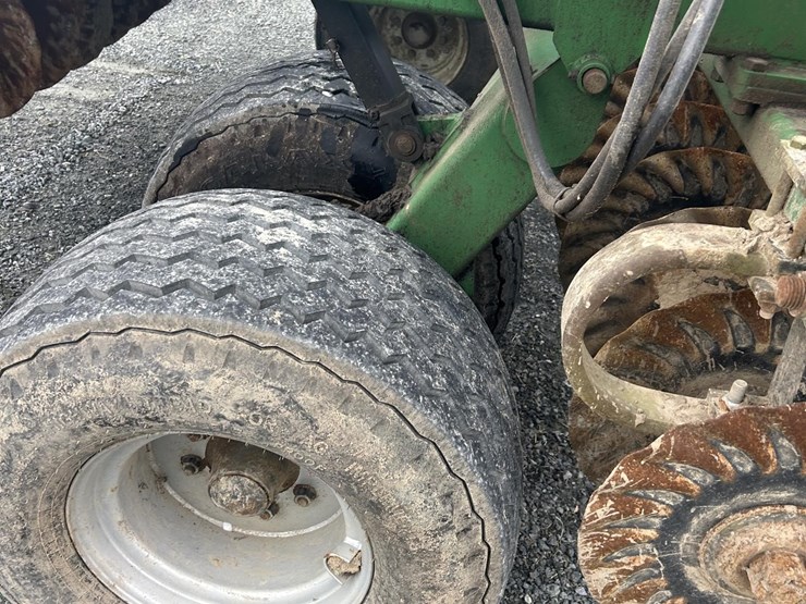 2014-great-plains-4000tt-image-9