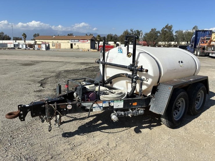 2020-wylie-&-son-exp-500-towable-water-buffalo-image-1