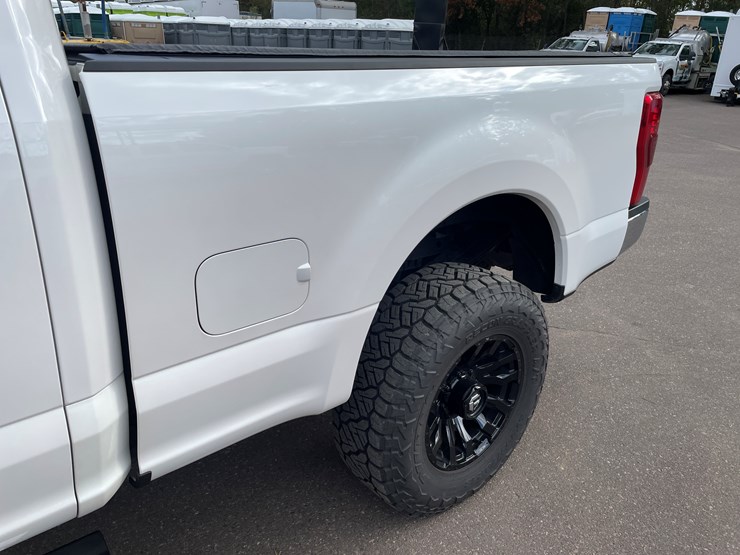 2019-ford-f350-xlt-lariat-image-27