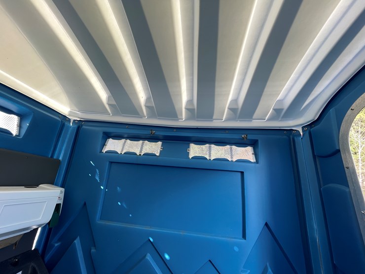 #5659-•-poly-portables-flushable-porta-potty-with-sink-image-15