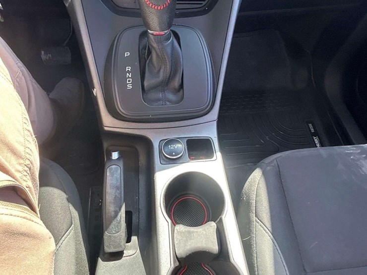 2014-ford-escape-image-19