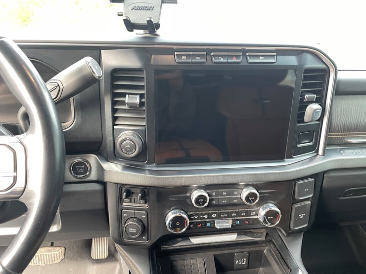 2023-ford-f450-platinum-image-58