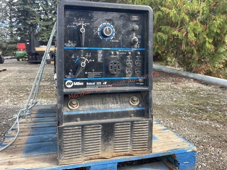 bobcat-miller-225-gas-powered-welder/generator-image-7