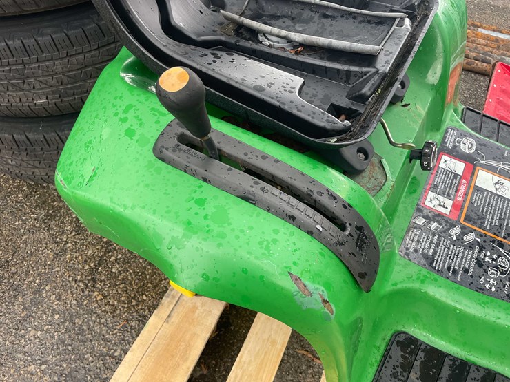 john-deere-gt235-image-10