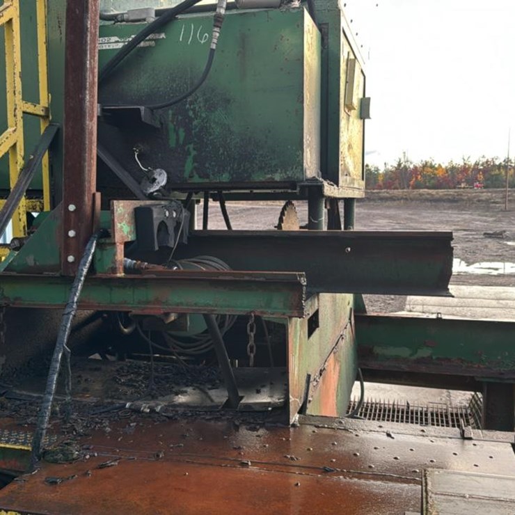 #116 • Debarker Frame with Hyd. Unit and Gearboxes