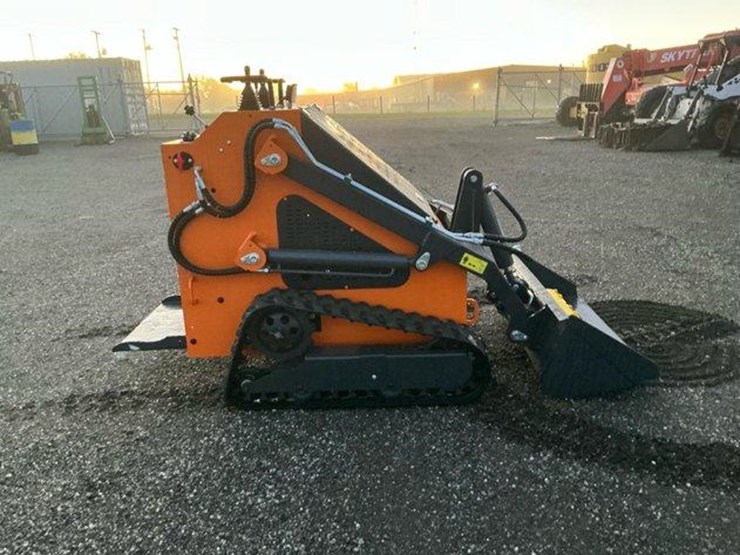 #1003-•-unused-landhero-t460-mini-skid-steer-loader-image-5