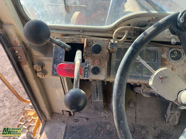 1979-dresser-530b-wheel-loader-image-12