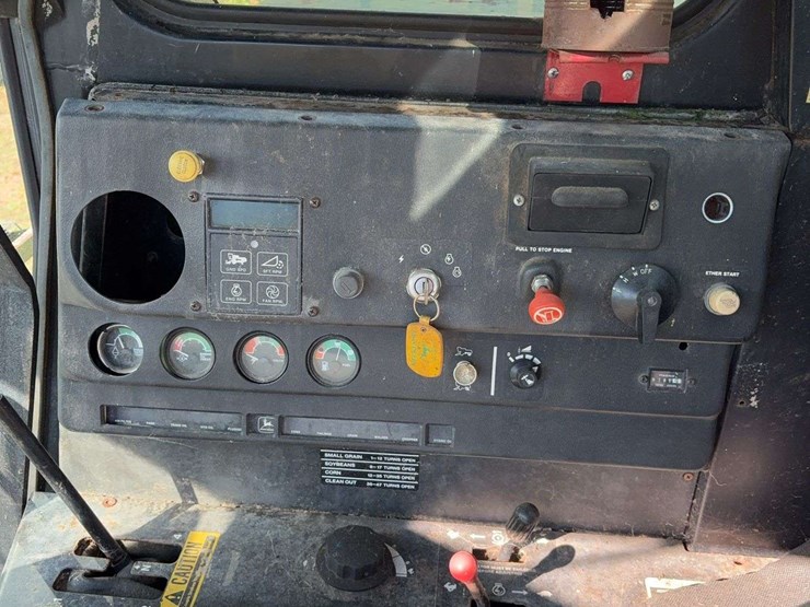 john-deere-8820-image-17