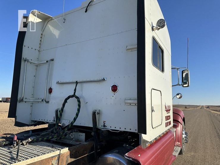 2014-peterbilt-386-image-9