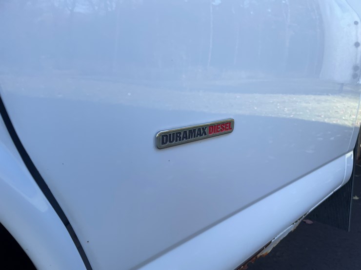 2007-chevrolet-g3500-image-19