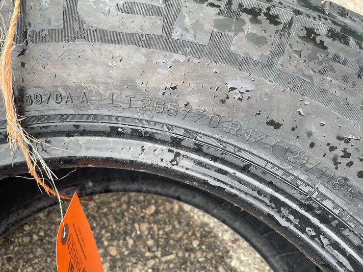 #14060-•-(1)-michelin-tire-(o4)-image-4