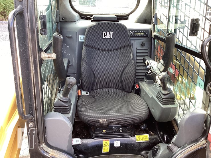 2022-caterpillar-279d3-image-14