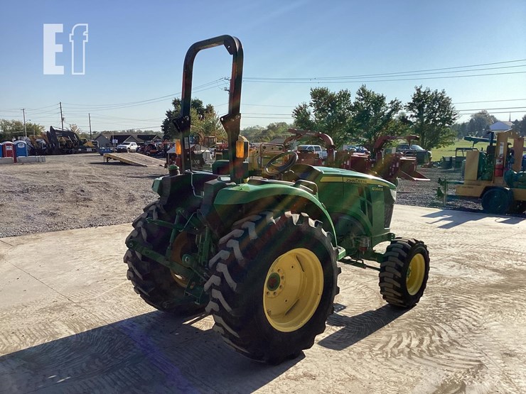 2020-john-deere-4044m-image-4