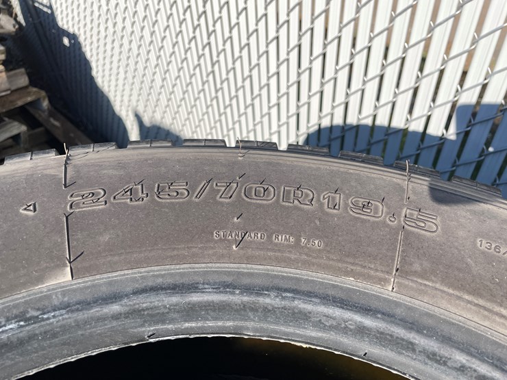 #5703-•-(6)-sampson-gl268d-19.5-tires-image-4