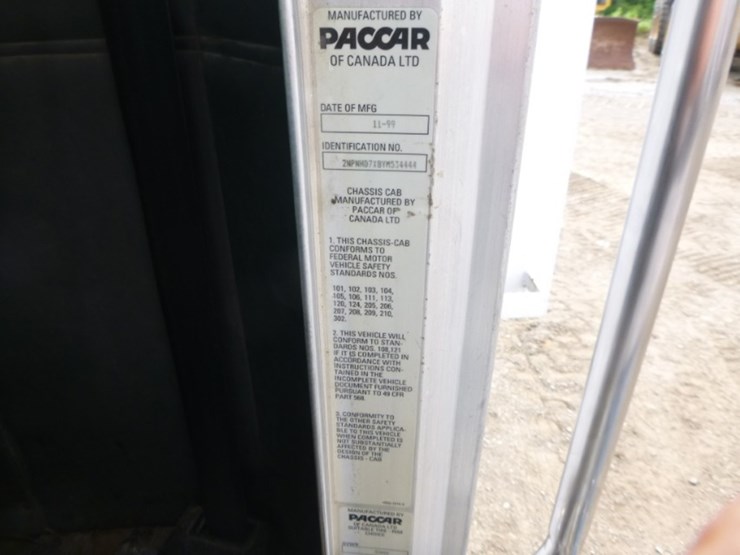 peterbilt-330-image-7