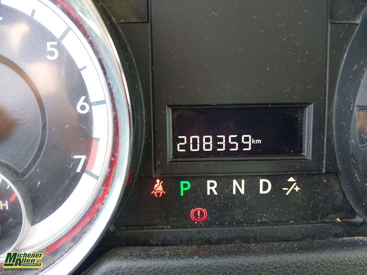 2016-dodge-grand-caravan-image-16