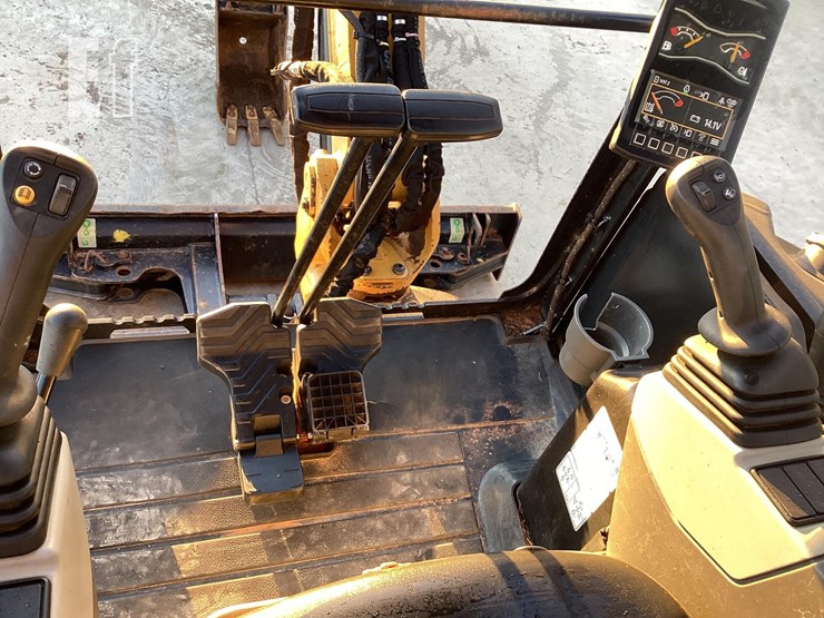 2021-caterpillar-302.7cr-image-18