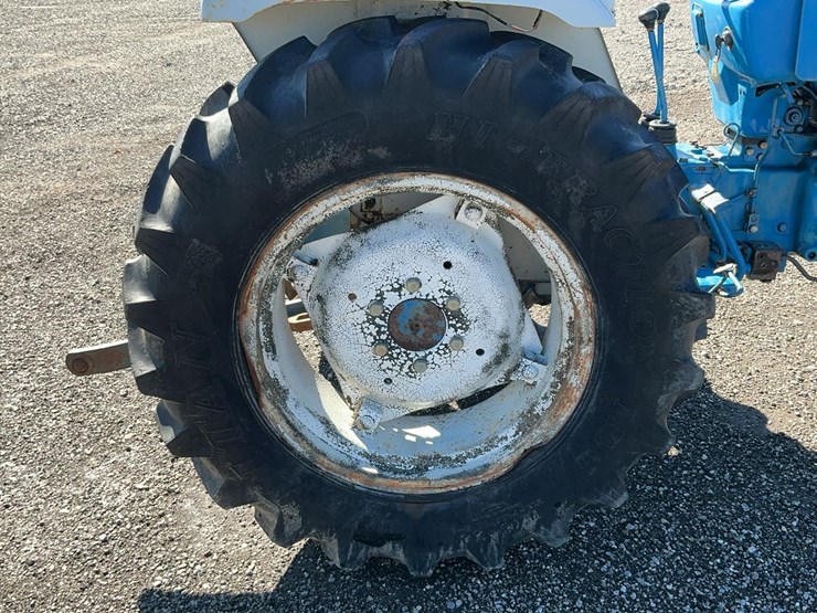 1983-ford-1510-image-23