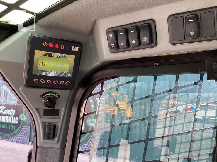 2022-caterpillar-279d3-image-17