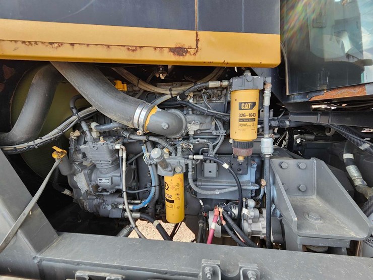 2013-agchem-9300-terragator-image-13