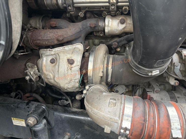 2015-freightliner-cascadia-113-image-53