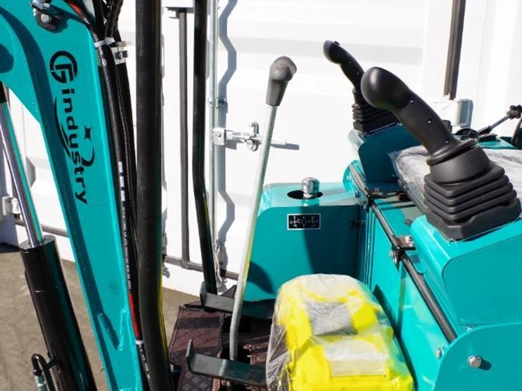 2025-cfg-industrial-h15r-mini-excavator-w/-pilot-system,-gasoline-engine,-unused-image-8