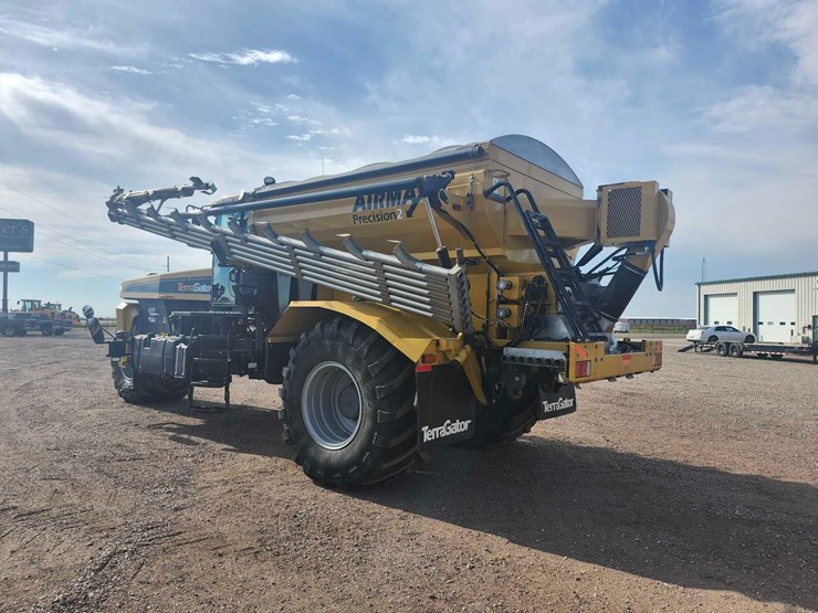 2018-agchem-9300b-terragator-image-4