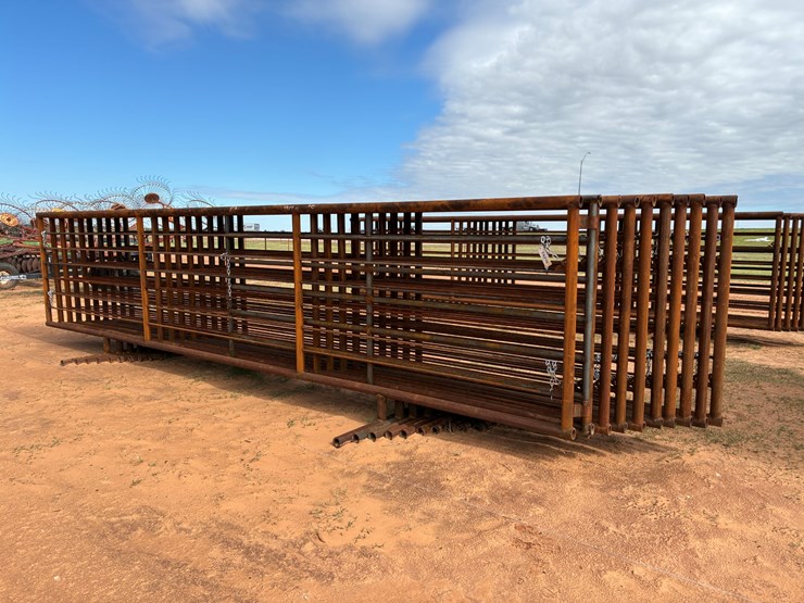 #t8210-•-(10)-cattle-panels-image-1