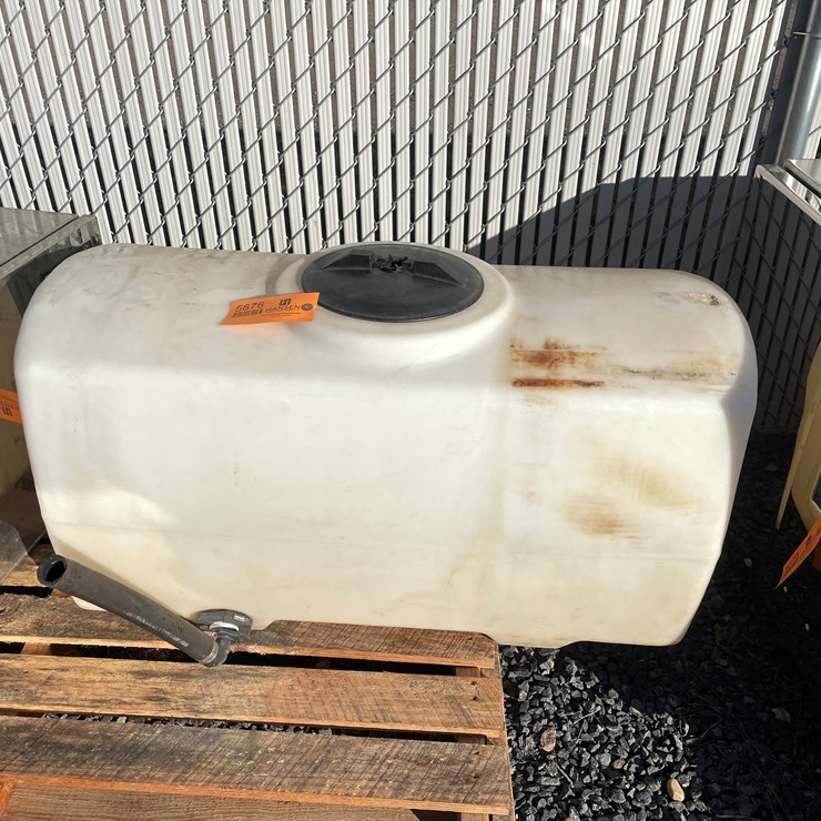 #5676 • 50 Gallon Poly Tank