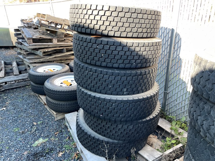 #5703-•-(6)-sampson-gl268d-19.5-tires-image-3