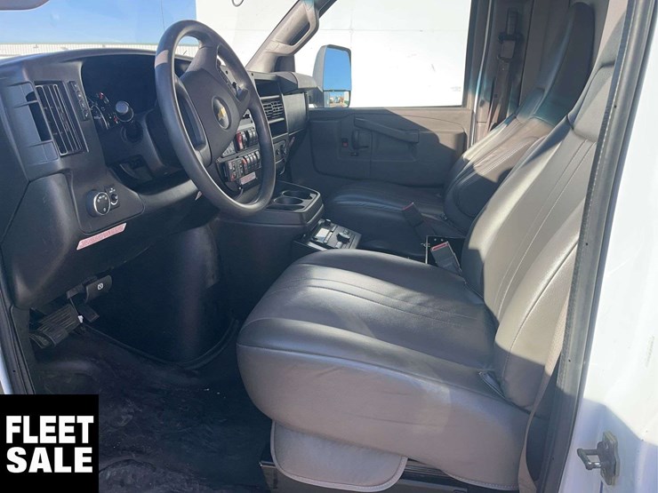 2018-chevrolet-express-s/a-ambulance-image-11