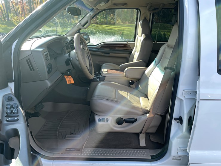 2002-ford-excursion-limited-image-76