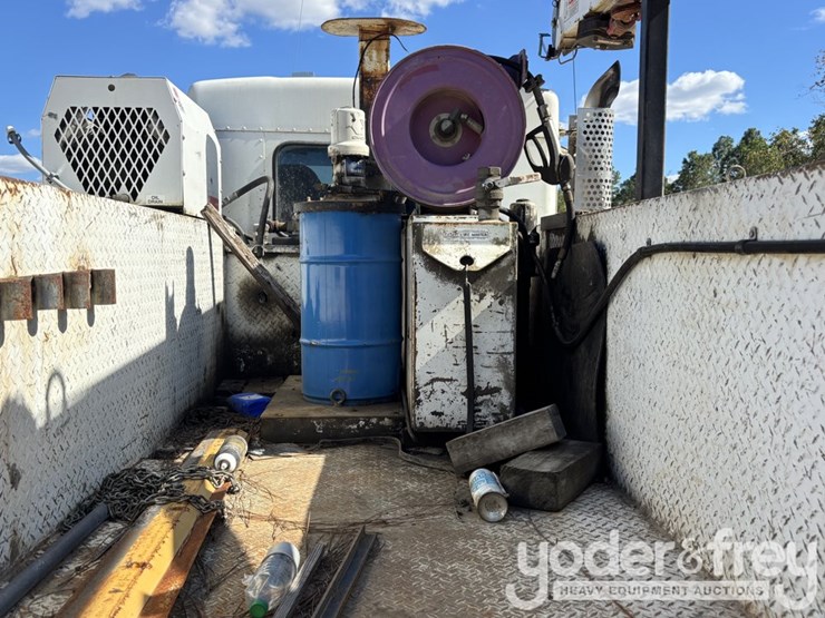 2015-kenworth-t370-image-11