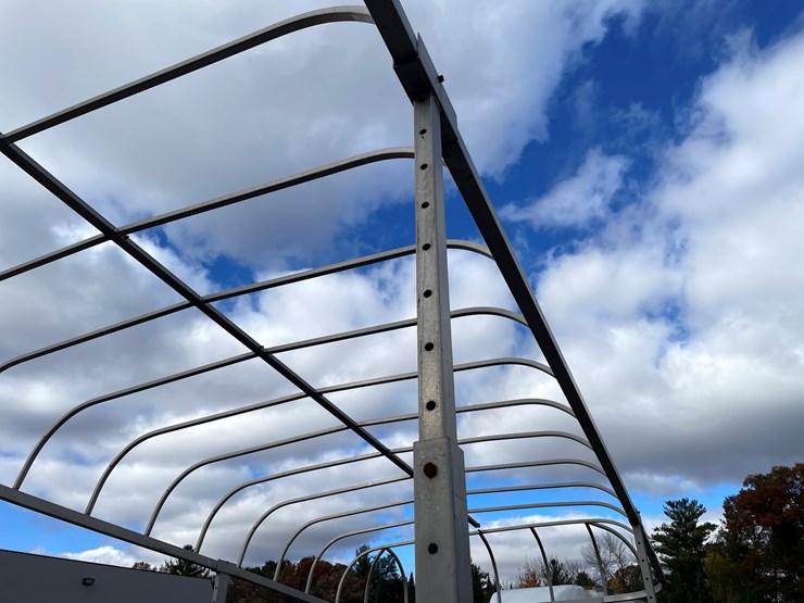 #4517-•-shore-master-aluminum-pontoon-lift-image-10