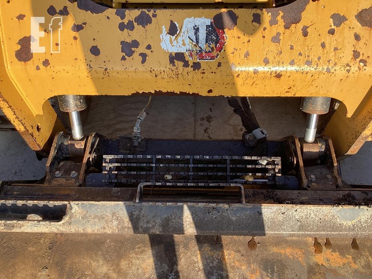 2021-caterpillar-289d3-image-11