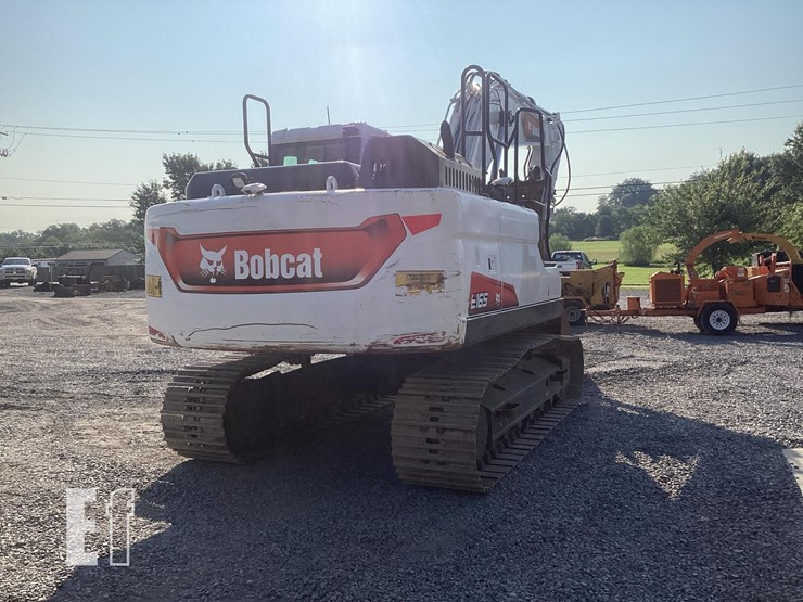 2021-bobcat-e165-image-4