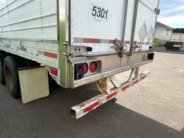 1996-utility-53'-image-36