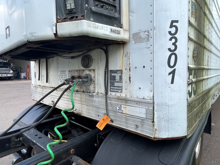 1996-utility-53'-image-9