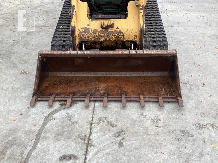 2011-caterpillar-279c-image-9