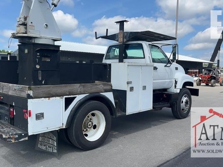2000-gmc-c6500-bucket-truck-image-4