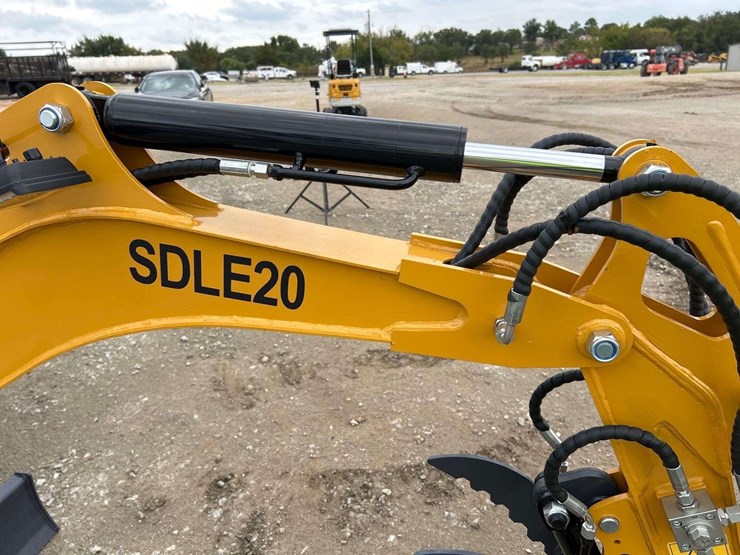 2025-sdlanch-sdle20-mini-excavator-image-17