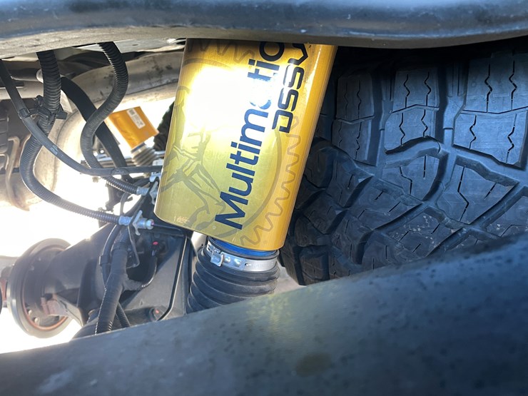 2025-chevrolet-silverado-image-32